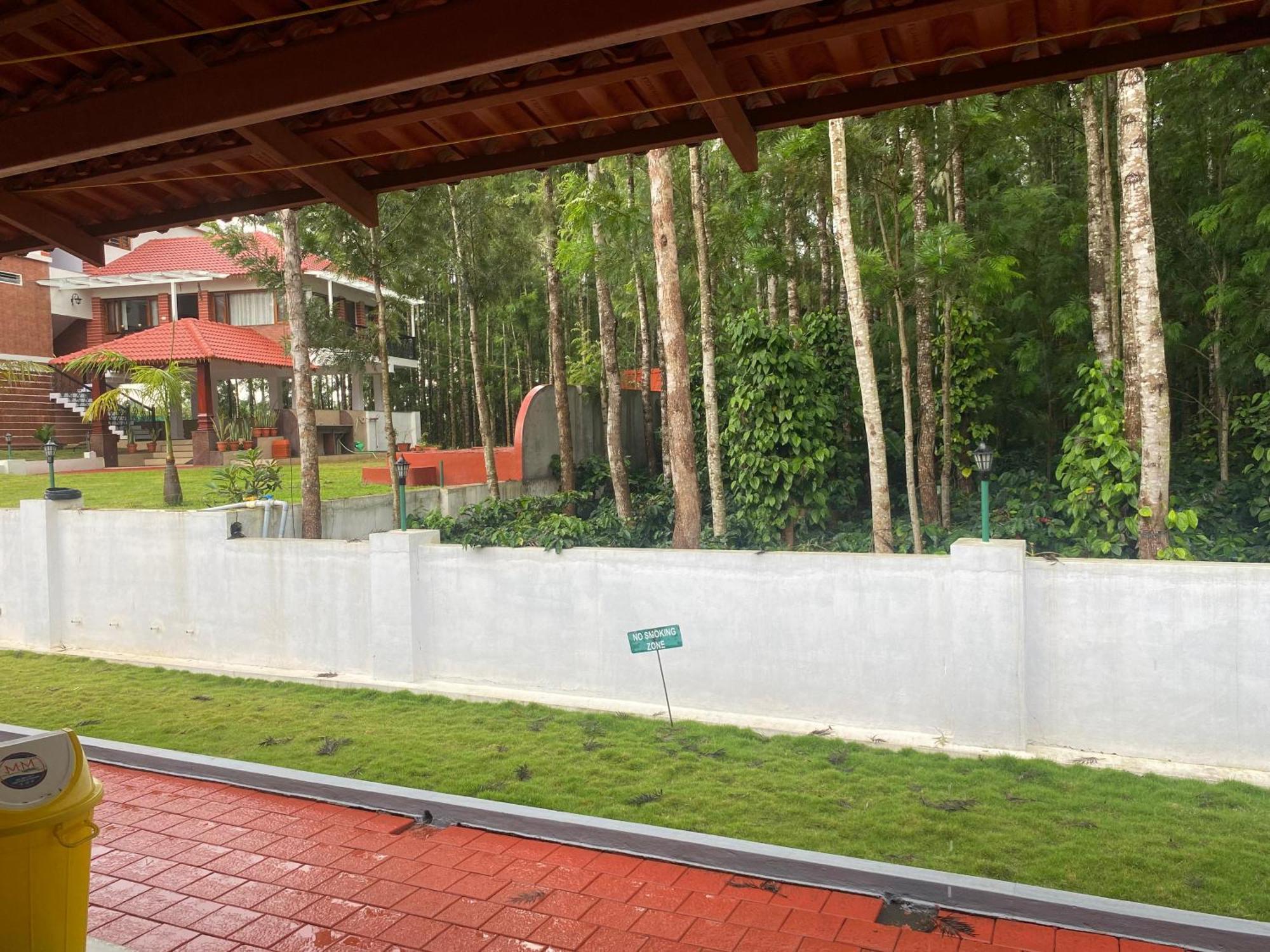 Bougain Villa Chikmagalūr Esterno foto