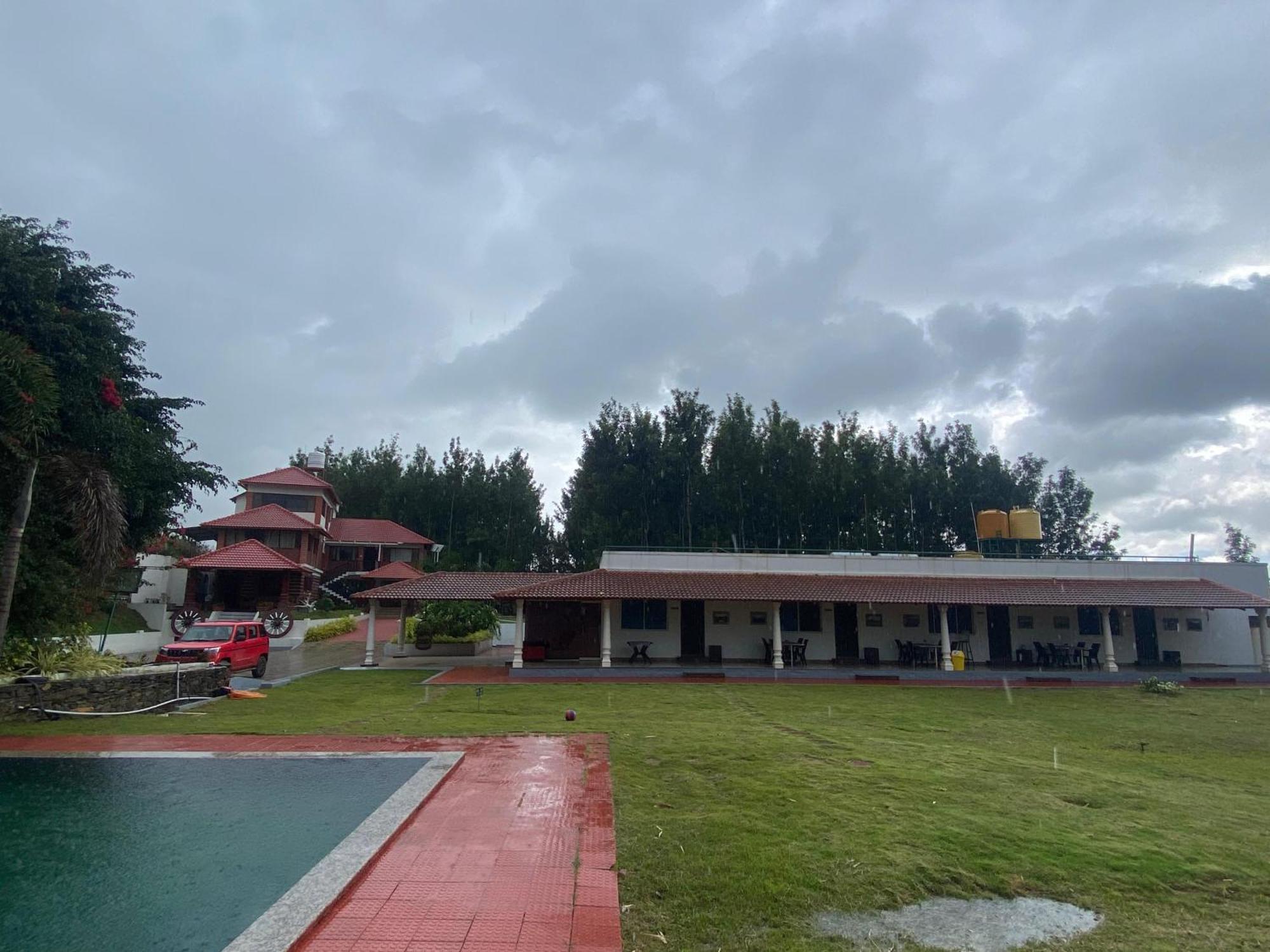 Bougain Villa Chikmagalūr Esterno foto